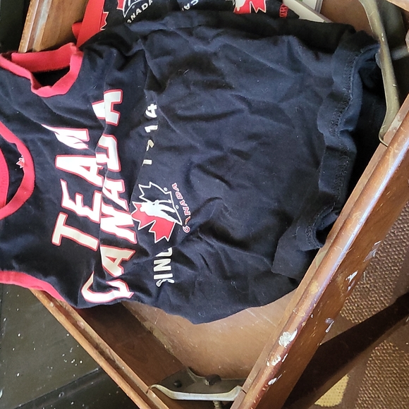 Boys team Canada jammies - Picture 2 of 2